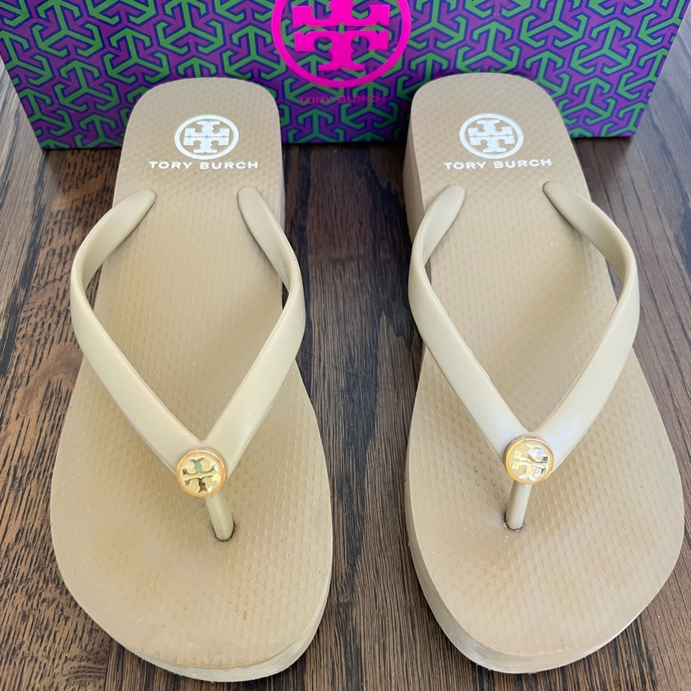 Tory Burch  50008673 wedge thin flip flop, Size 7